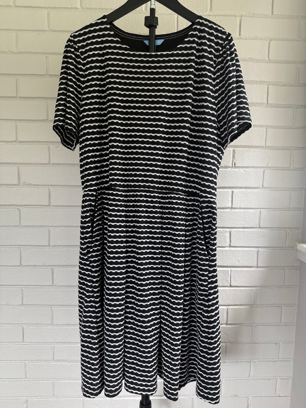 Draper James XXL Black White Striped Fit Flare Midi Dress Pockets Stretch
